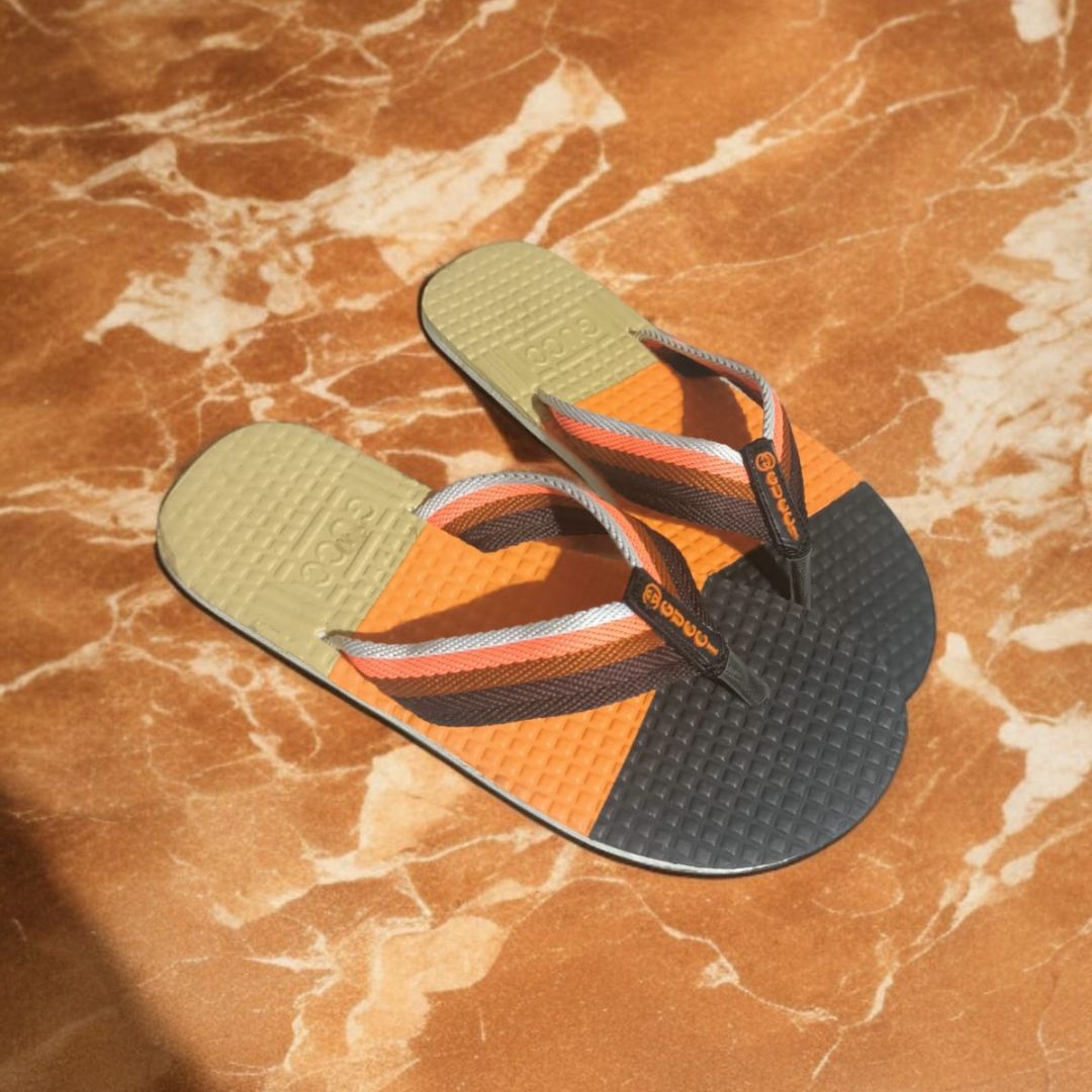 Men's Flip-Flop Slippers for Men Thick Sole Summer Shoes Comfortable for Men Water Proof with Compferable Materia
