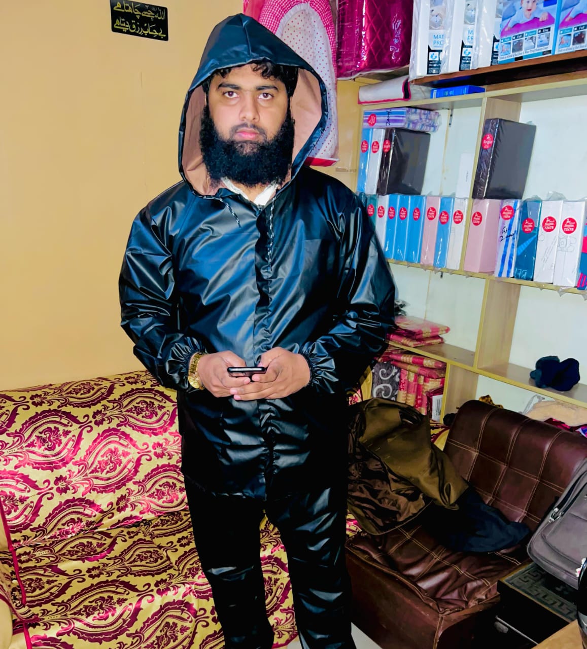 Rain Suit/Rain Suit With Trousers / With Cap for Men and Women / WATER PROOF